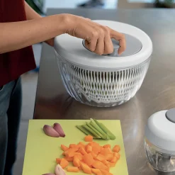 CENTRIFUGA INSALATA CON COPERCHIO Ø26CM 'SPIN&STORE' 